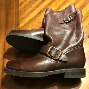 Frye Veronica Bootie size 7.5, brown